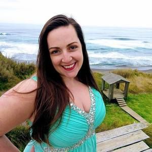 Meet your Posher, Kelli